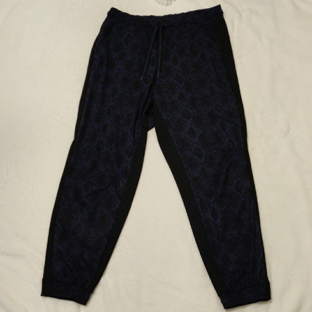 ATHLETA. Men's Black and Blue Patterned Pants